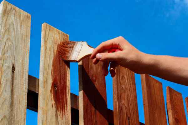 Fence painting in Chadds Ford PA